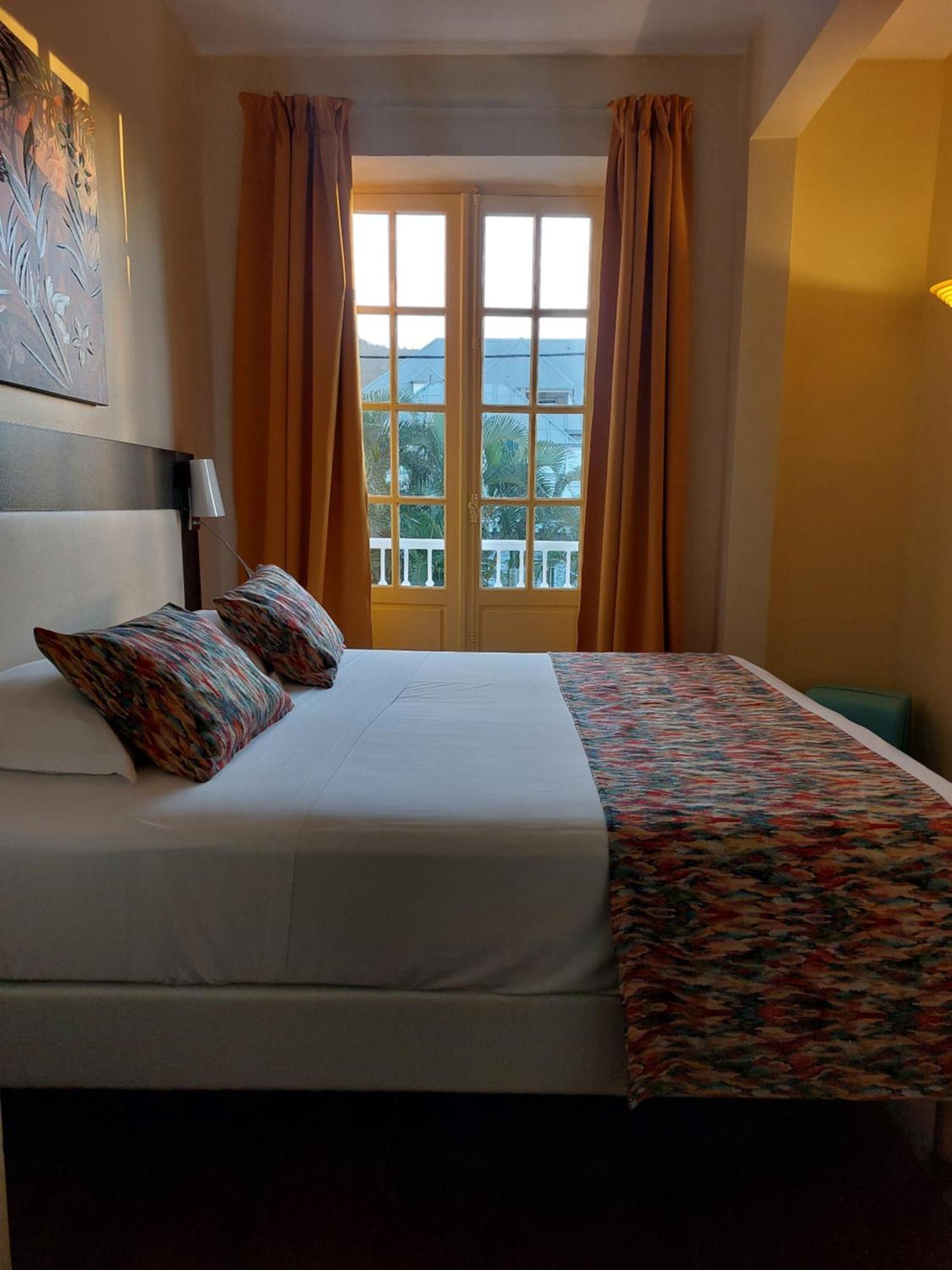 Le Juliette Dodu- Le Charme D'Un Monument Historique Hotell Saint-Denis Exteriör bild